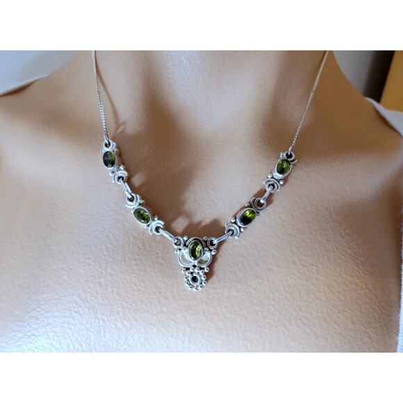 VTG Sterling Silver Peridot Drop 17" Necklace - Picture 6 of 6